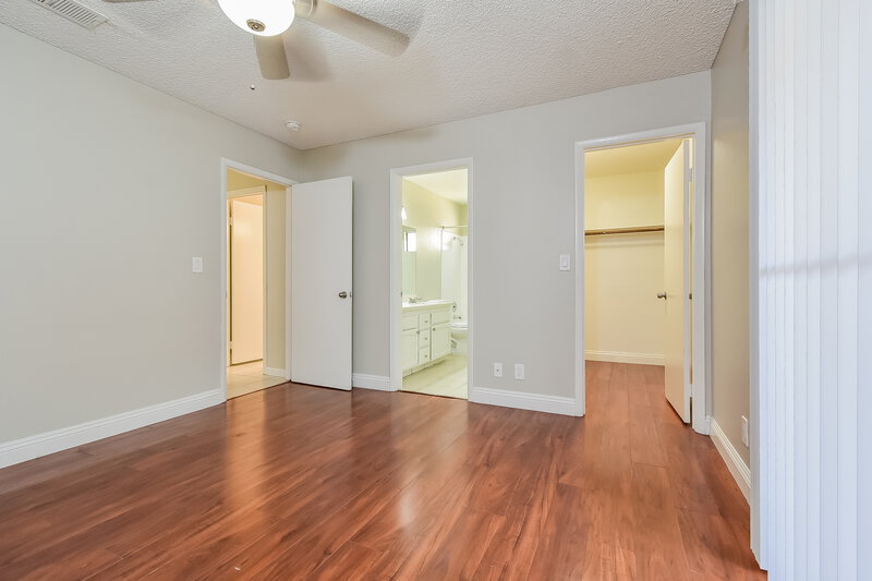 1,815/Mo, 608 Thrush Dr Las Vegas, NV 89145 Main Bedroom View 2