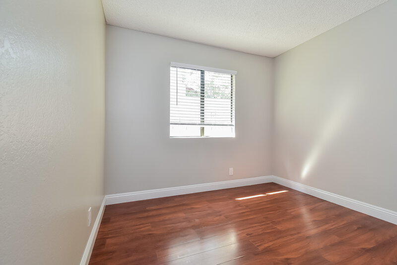 1,815/Mo, 608 Thrush Dr Las Vegas, NV 89145 Bedroom View