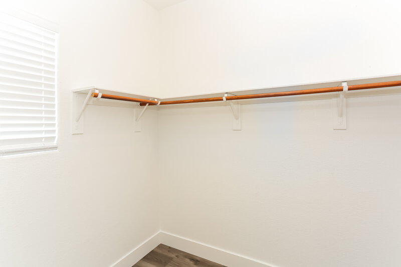 2,990/Mo, 605 W Coastal Dreams Ave North Las Vegas, NV 89031 Walk In Closet View