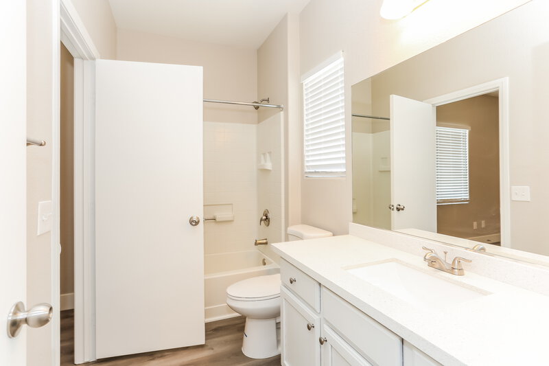 2,990/Mo, 605 W Coastal Dreams Ave North Las Vegas, NV 89031 Bathroom View