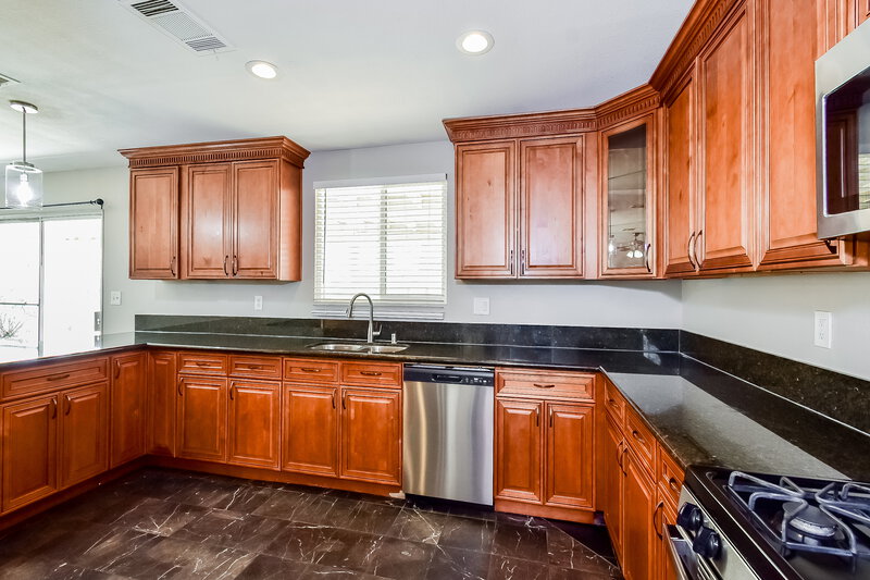 2,070/Mo, 1423 Grey Knoll Cir North Las Vegas, NV 89031 Kitchen View 2