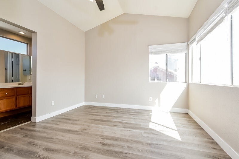 2,070/Mo, 1423 Grey Knoll Cir North Las Vegas, NV 89031 Main Bedroom View