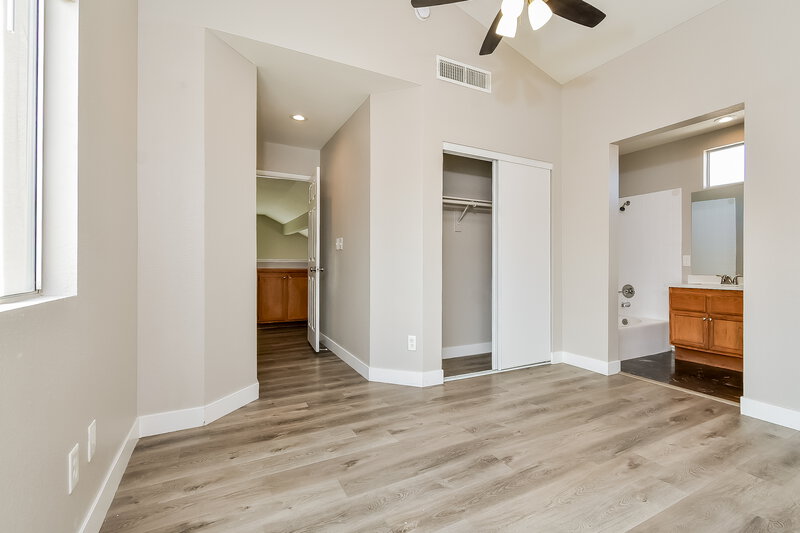 2,070/Mo, 1423 Grey Knoll Cir North Las Vegas, NV 89031 Main Bedroom View 2