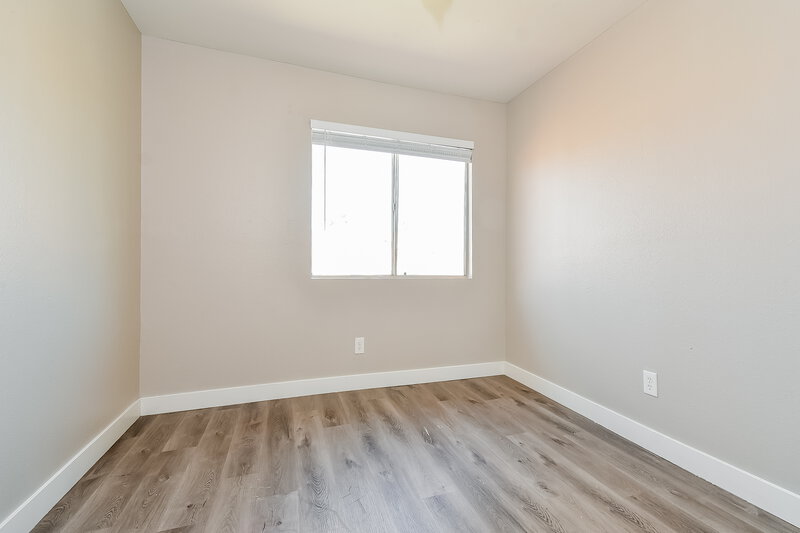 2,070/Mo, 1423 Grey Knoll Cir North Las Vegas, NV 89031 Bedroom View