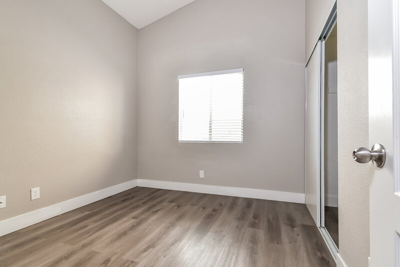 2,225/Mo, 5520 Red Sun Dr Las Vegas, NV 89149 Bedroom View 2