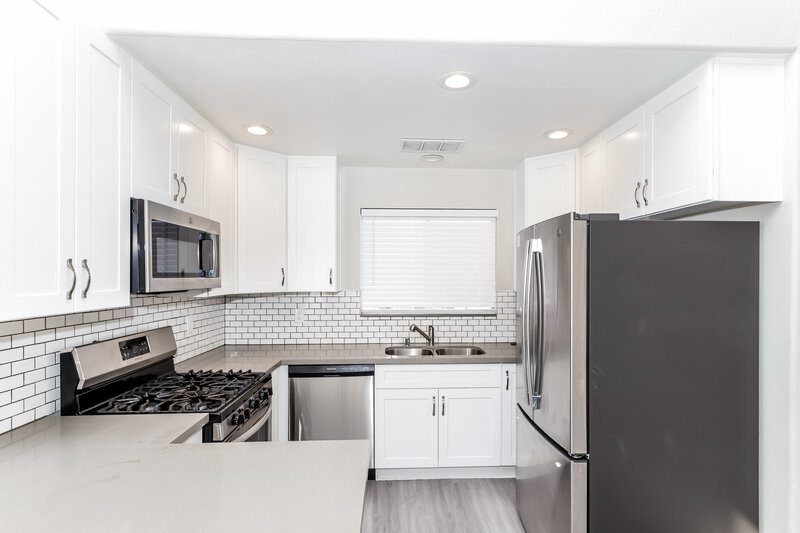 2,225/Mo, 2185 Hearts Club Dr Henderson, NV 89074 Kitchen View