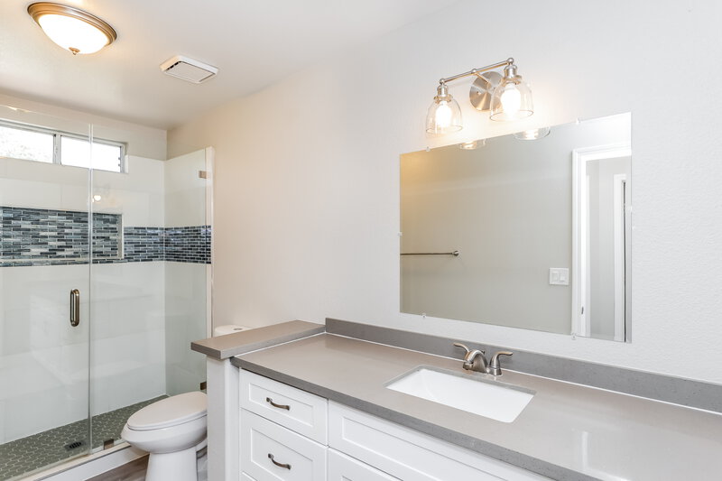 2,225/Mo, 2185 Hearts Club Dr Henderson, NV 89074 Bathroom View