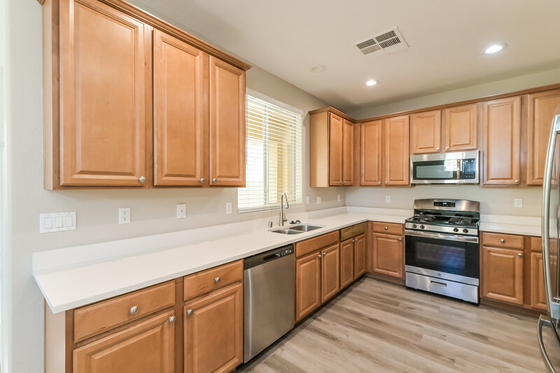 1,890/Mo, 10563 La Campana St Las Vegas, NV 89179 Kitchen View