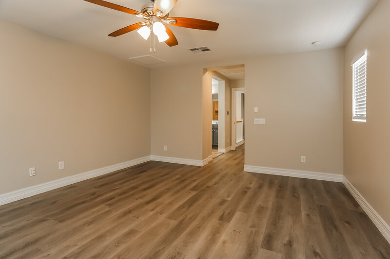 2,385/Mo, 5809 Magic Oak St North Las Vegas, NV 89031 Main Bedroom View 2