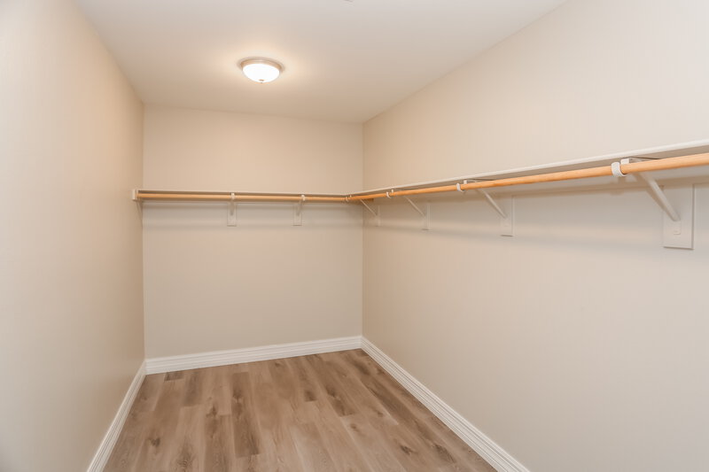 2,385/Mo, 5809 Magic Oak St North Las Vegas, NV 89031 Walk In Closet View