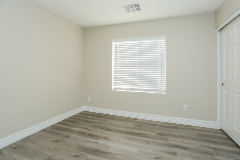 2,385/Mo, 5809 Magic Oak St North Las Vegas, NV 89031 Bedroom View