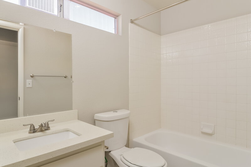3,180/Mo, 1706 Autumn Rust Dr Las Vegas, NV 89119 Bathroom View