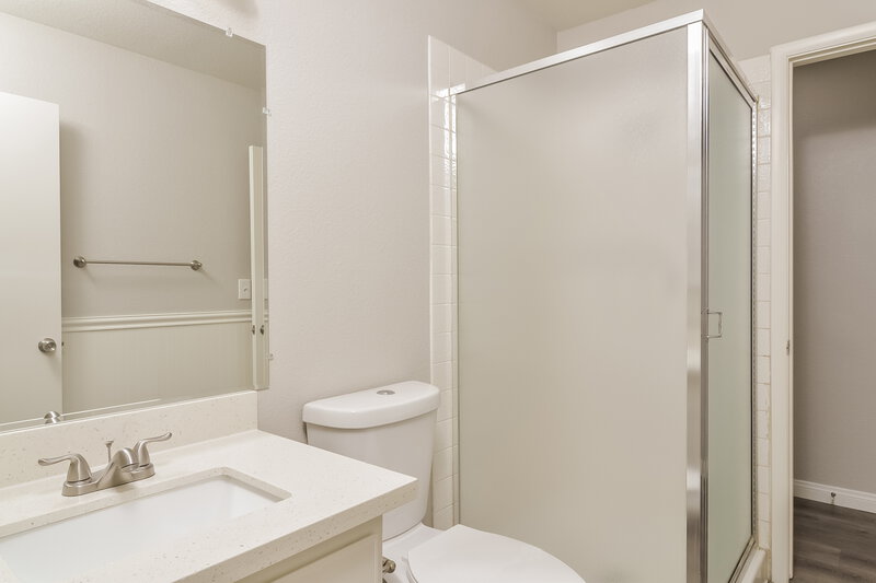 3,180/Mo, 1706 Autumn Rust Dr Las Vegas, NV 89119 Bathroom View 2