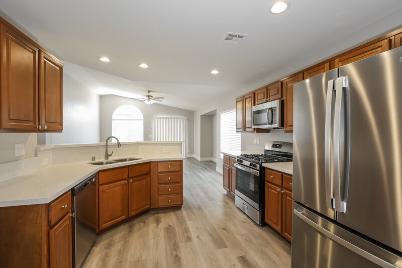 2,060/Mo, 4843 Cutting Diamond Ct North Las Vegas, NV 89081 Kitchen View