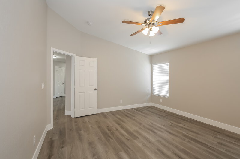 2,060/Mo, 4843 Cutting Diamond Ct North Las Vegas, NV 89081 Main Bedroom View 2