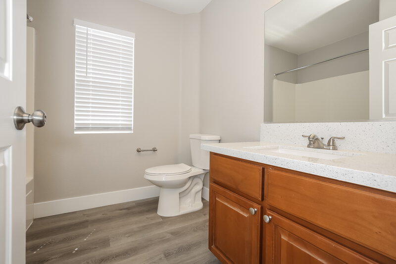 2,060/Mo, 4843 Cutting Diamond Ct North Las Vegas, NV 89081 Bathroom View