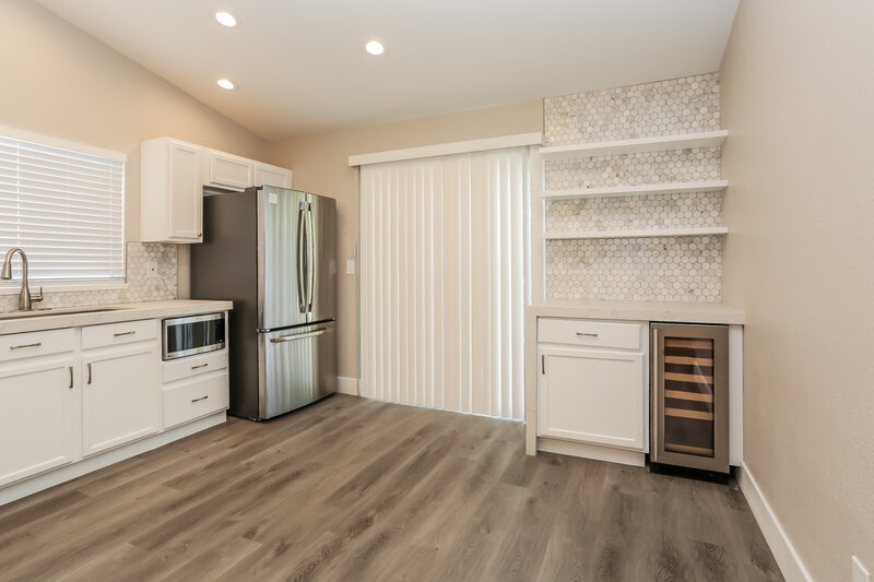 2,165/Mo, 5515 Black Sea Ct North Las Vegas, NV 89031 Kitchen View