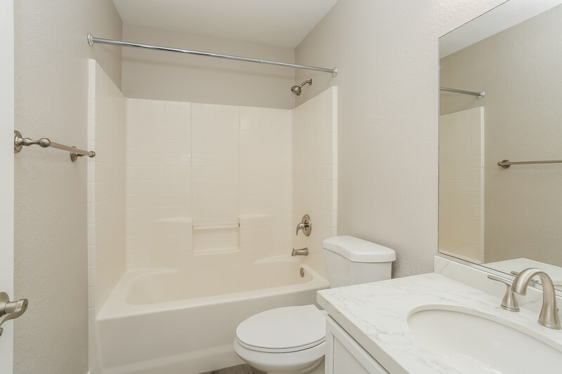 2,165/Mo, 5515 Black Sea Ct North Las Vegas, NV 89031 Bathroom View