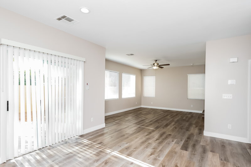 2,115/Mo, 10367 Gwynns Falls St Las Vegas, NV 89183 Living Room View