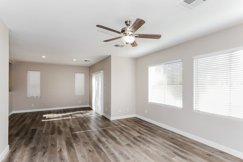 2,115/Mo, 10367 Gwynns Falls St Las Vegas, NV 89183 Family Room View 2