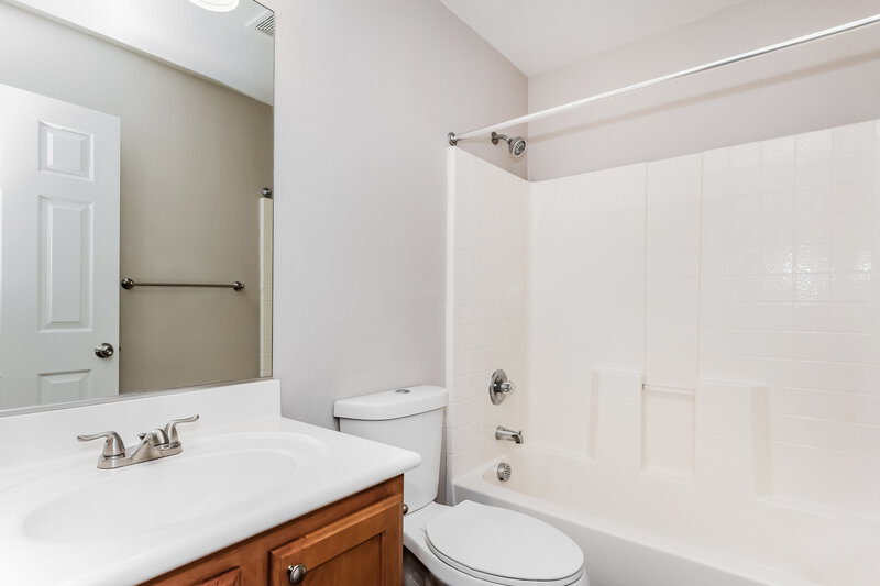 2,115/Mo, 10367 Gwynns Falls St Las Vegas, NV 89183 Bathroom View