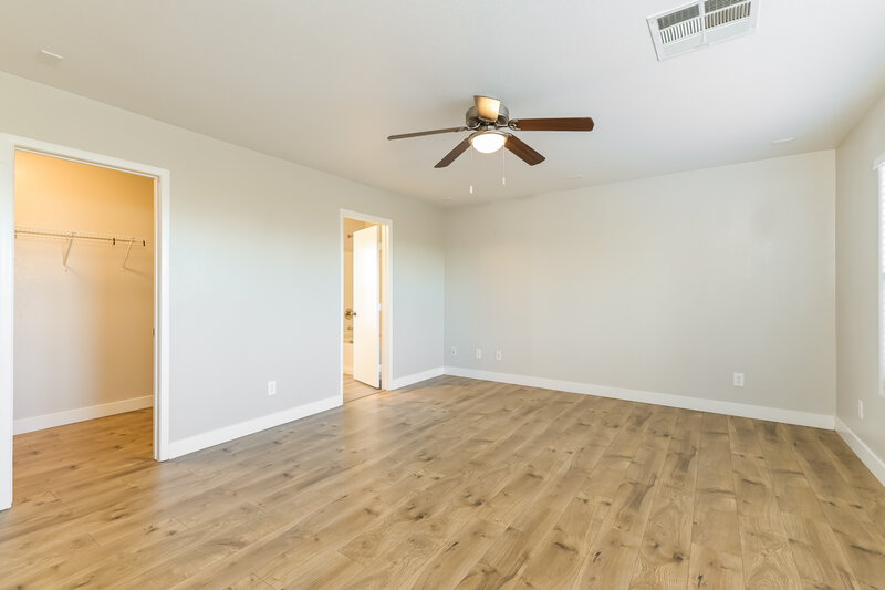 1,930/Mo, 44 Beach Haven Ave Las Vegas, NV 89183 Main Bedroom View