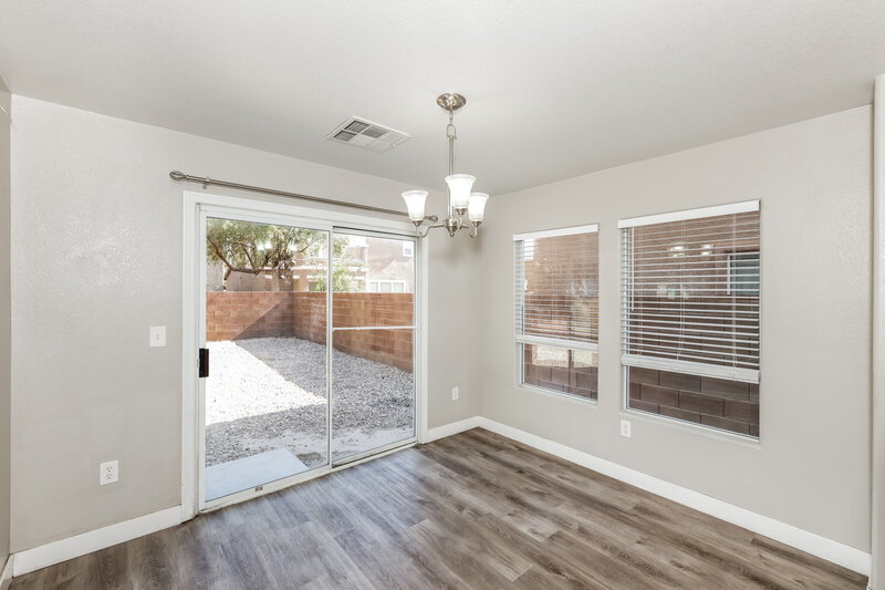 1,955/Mo, 2420 Cockatoo Dr North Las Vegas, NV 89084 Dining Room View