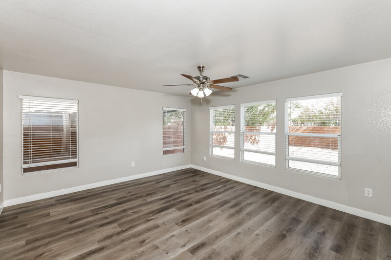 1,955/Mo, 2420 Cockatoo Dr North Las Vegas, NV 89084 Family Room View