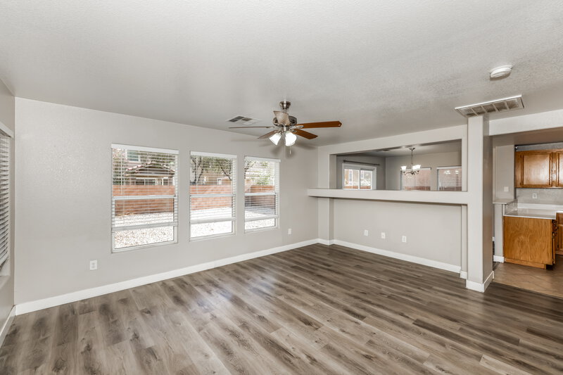 1,955/Mo, 2420 Cockatoo Dr North Las Vegas, NV 89084 Family Room View 2