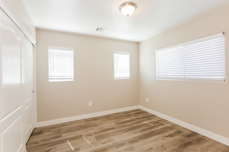 2,065/Mo, 2420 Cockatoo Dr North Las Vegas, NV 89084 Bedroom View 2