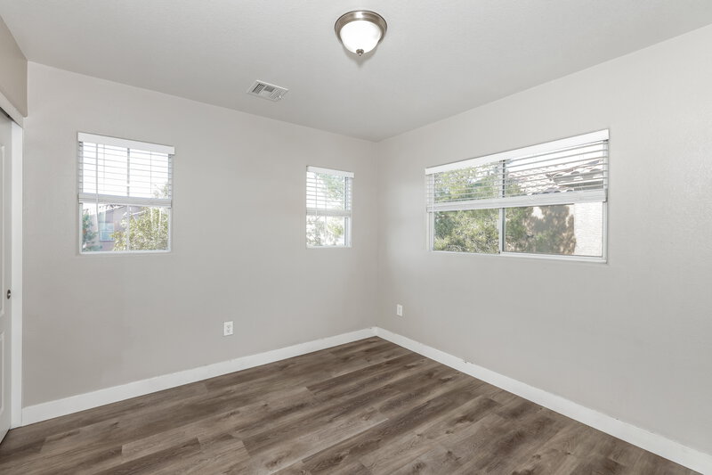 1,955/Mo, 2420 Cockatoo Dr North Las Vegas, NV 89084 Bedroom View 2