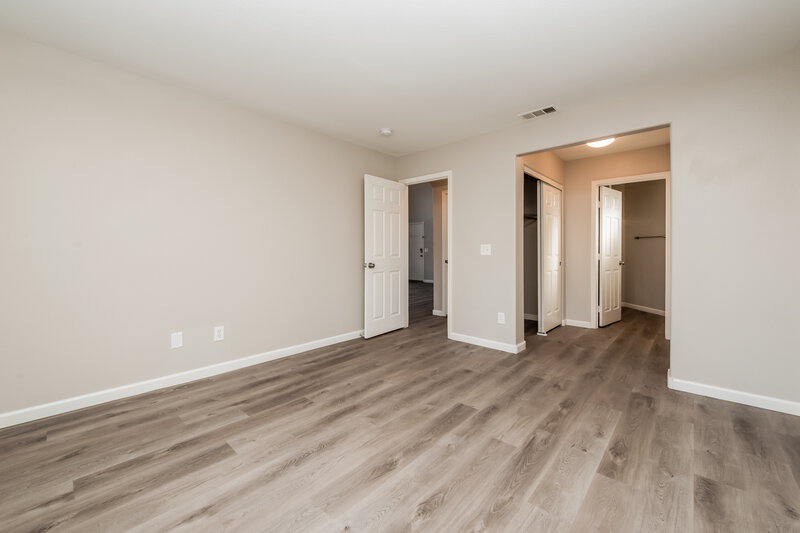 1,950/Mo, 6101 Bardstown Dr Las Vegas, NV 89130 Main Bedroom View 2