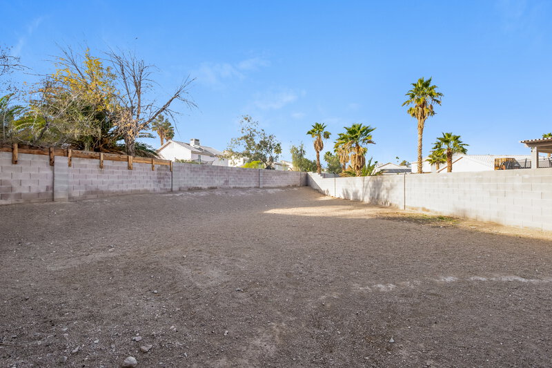 1,950/Mo, 6101 Bardstown Dr Las Vegas, NV 89130 Rear View 2