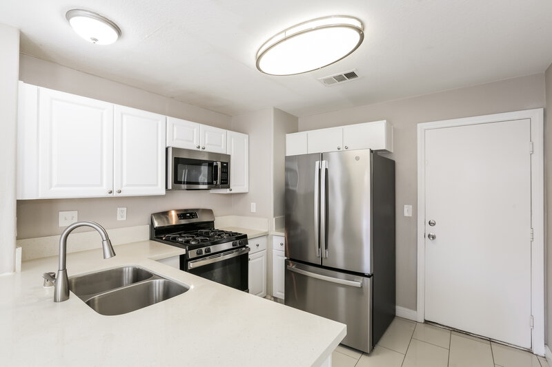 1,800/Mo, 2709 Positive Ct North Las Vegas, NV 89031 Kitchen View