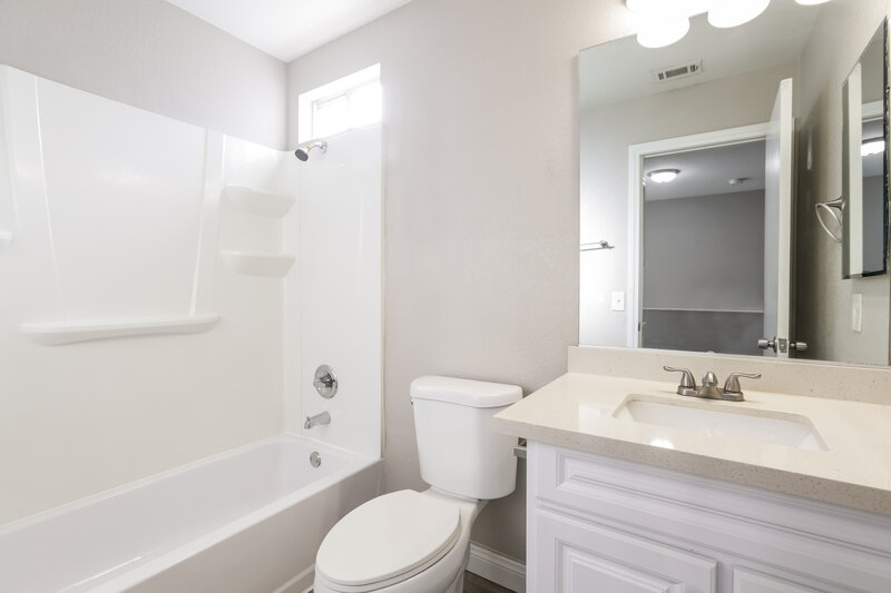 1,800/Mo, 2709 Positive Ct North Las Vegas, NV 89031 Bathroom View