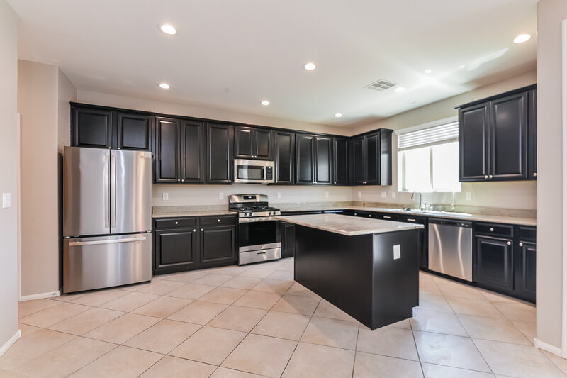 3,150/Mo, 6377 Kellyville Dr Las Vegas, NV 89122 Kitchen View