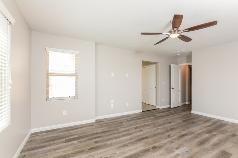 3,150/Mo, 6377 Kellyville Dr Las Vegas, NV 89122 Main Bedroom View 2