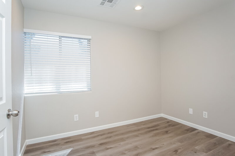 3,190/Mo, 10350 Montana Mountain St Las Vegas, NV 89183 Bedroom View 3