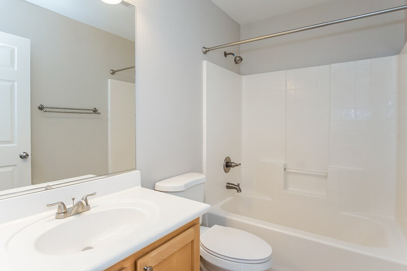 3,190/Mo, 10350 Montana Mountain St Las Vegas, NV 89183 Bathroom View
