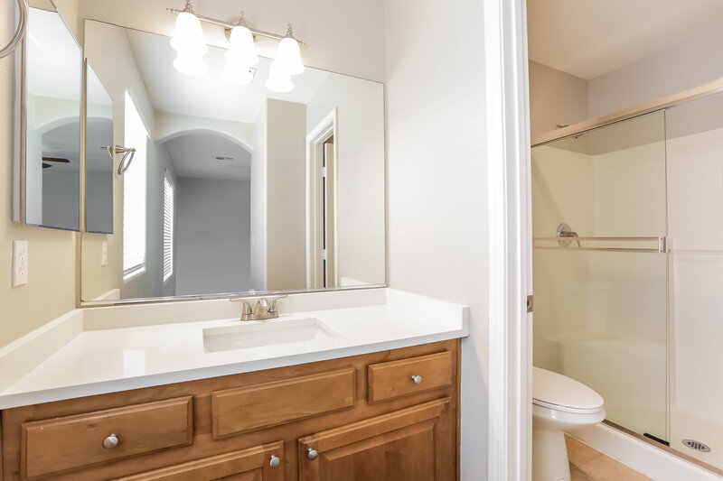 1,880/Mo, 8457 Spencer Canyon St Las Vegas, NV 89166 Bathroom View