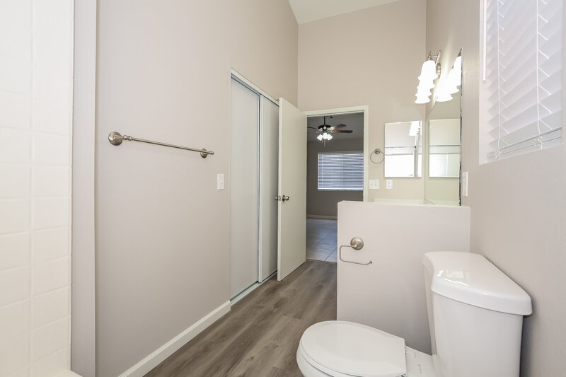 2,115/Mo, 913 Baritone Way North Las Vegas, NV 89032 Bathroom View