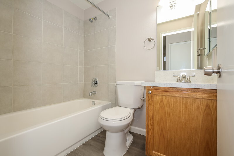 2,115/Mo, 913 Baritone Way North Las Vegas, NV 89032 Bathroom View 2