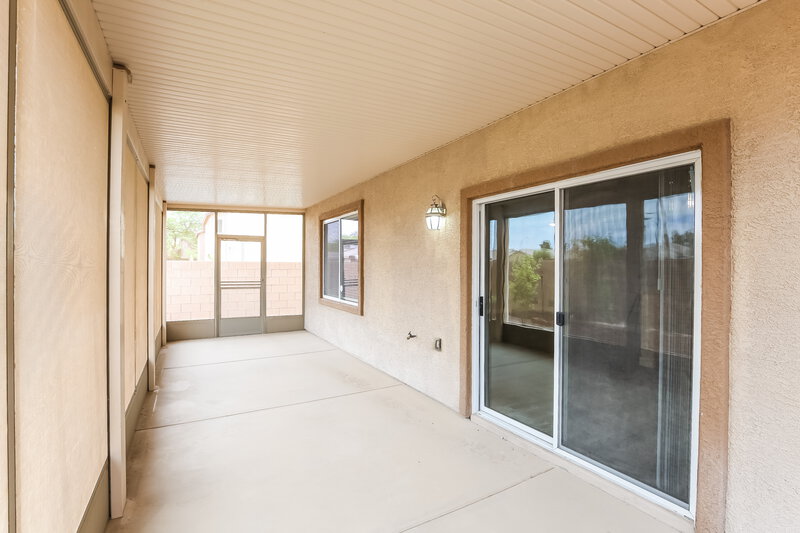 2,070/Mo, 1517 Beams Ave North Las Vegas, NV 89081 Sun Room View