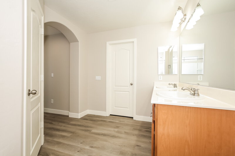 2,070/Mo, 1517 Beams Ave North Las Vegas, NV 89081 Bathroom View