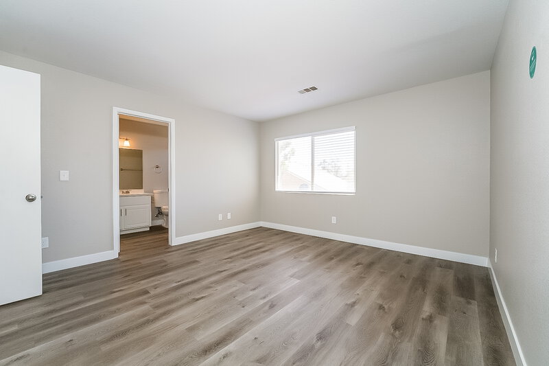 2,115/Mo, 8733 Country View Ave Las Vegas, NV 89129 Main Bedroom View