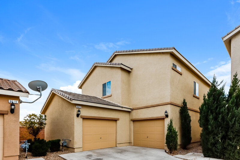 2,485/Mo, 9623 Vega Carpio Ave Las Vegas, NV 89178 Rear View 2