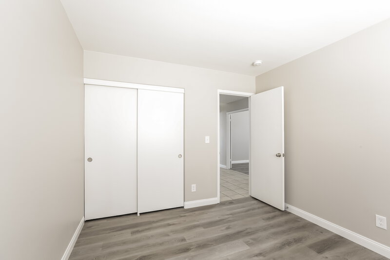 2,130/Mo, 4340 W La Madre Way North Las Vegas, NV 89031 Bedroom View 4
