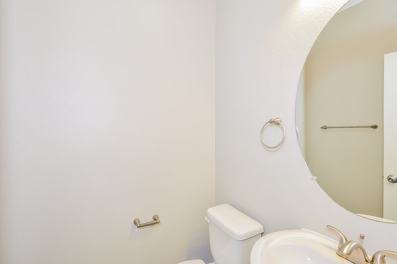 2,150/Mo, 10280 Gibson Isle Dr Las Vegas, NV 89166 Bathroom View