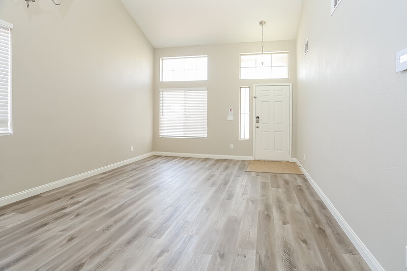 2,090/Mo, 3021 Bayliner Ave North Las Vegas, NV 89031 Living Room View 2