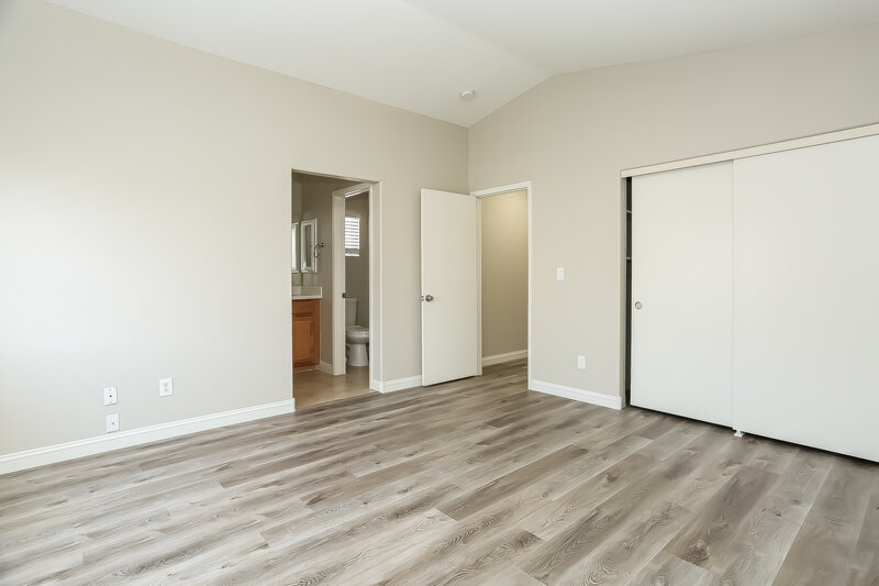 2,090/Mo, 3021 Bayliner Ave North Las Vegas, NV 89031 Main Bedroom View 2